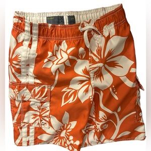 Old Navy size 8M unisex surf/swim shorts. Lined. In great used condition.
